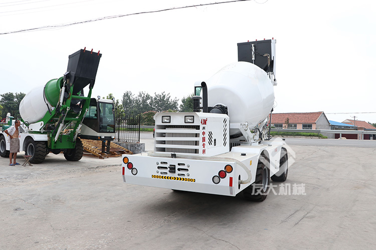 4.0r上料车.jpg